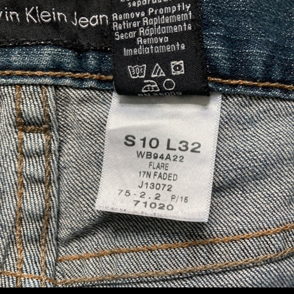 Woman’s Calvin Klein Jeans Faded Flare 10 - Picture 5 of 5